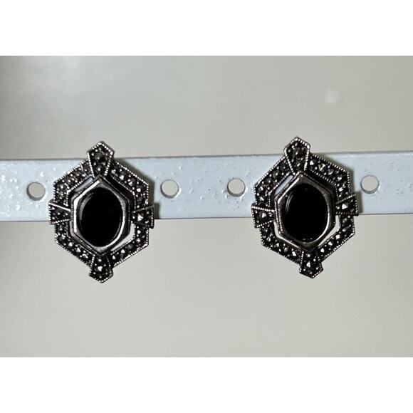 Beautiful Vintage Black Onyx Marcasite Post Earrings By Avon - Picture 1 of 2